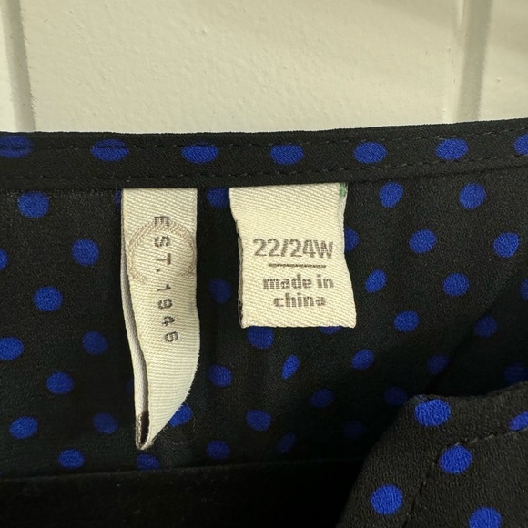 Cato Plus Size 22/24 Black and Blue Polka Dot Peplum Top - Picture 2 of 7